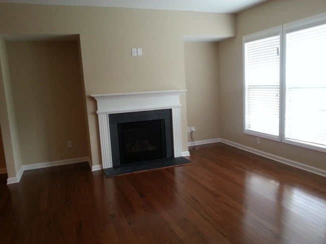 Photo - 4325 Cedar Bridge Walk