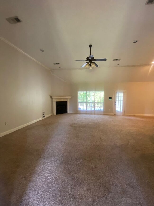 Photo - 314 Romar Pl
