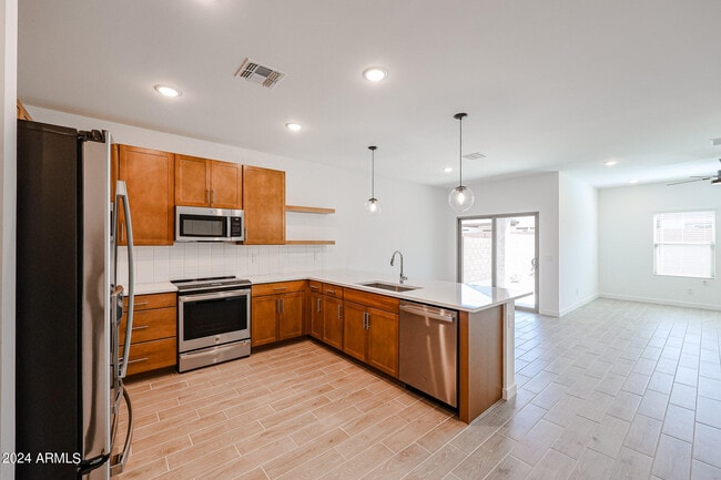 Photo - 7811 N 79th Dr