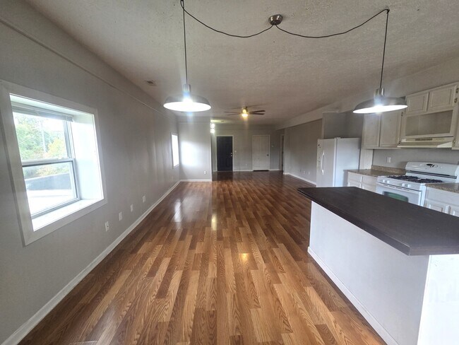 501 Frisco St Unit 2