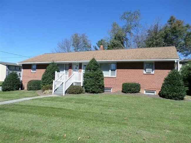Photo - 208 Broce Dr Unit 3