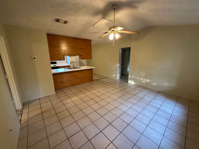 63 Lee Rd 2150