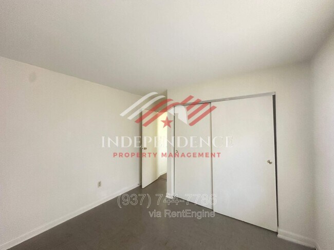 Photo - 807 E Trotwood Blvd