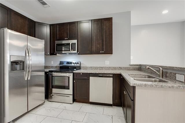 55 Carriage Ln