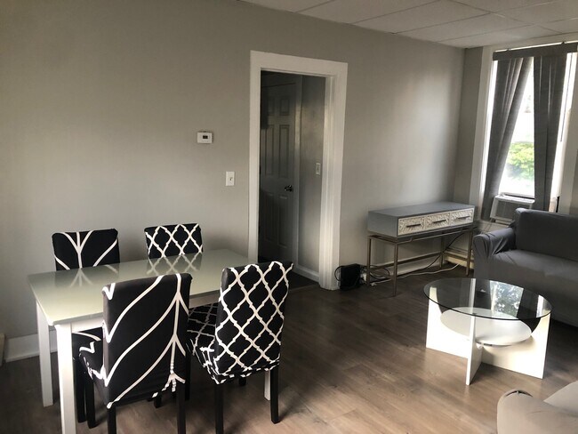 312 E Seneca St Unidad 2