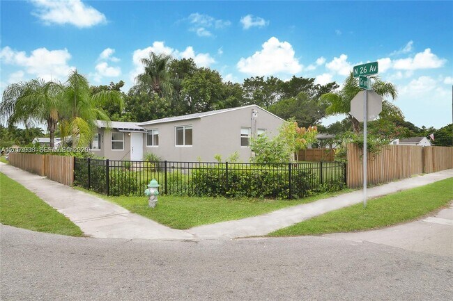 Photo - 920 N 26th Ave