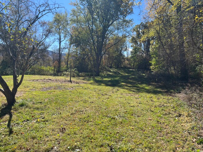 Photo - 1087 N Hoosac Rd