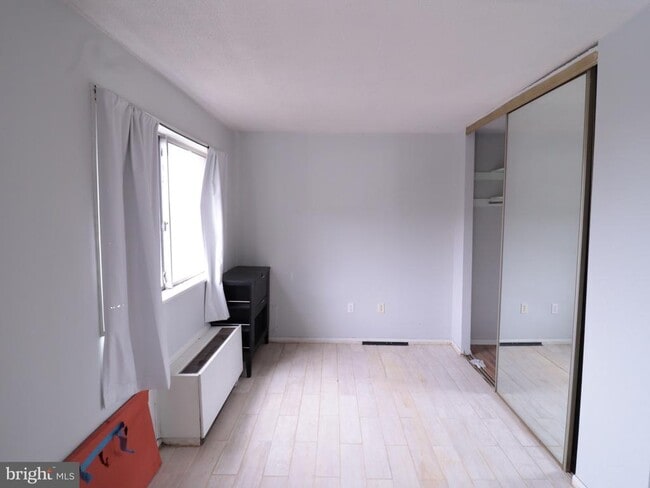 Photo - 2059 Huntington Ave Unidad 702