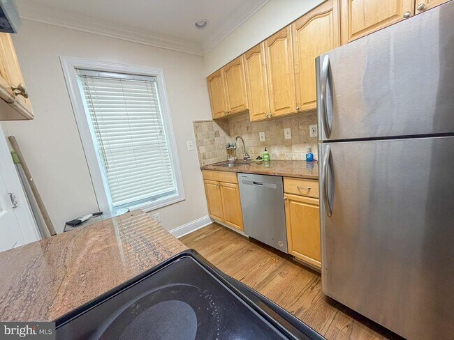 Photo - 318 11th St SE