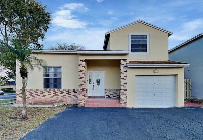 Building Photo - 8214 NW 192nd Terrace