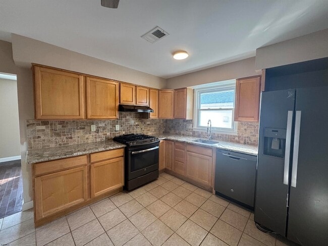 Photo - 352-354 Hampshire Drive Unit