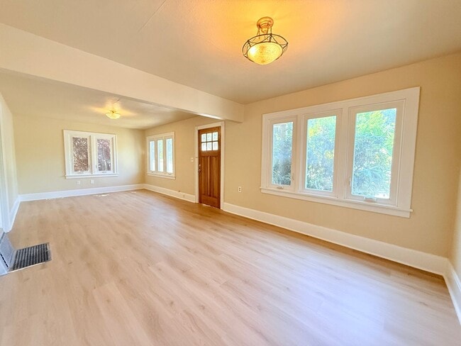 Photo - 4630 SW 185th Ave
