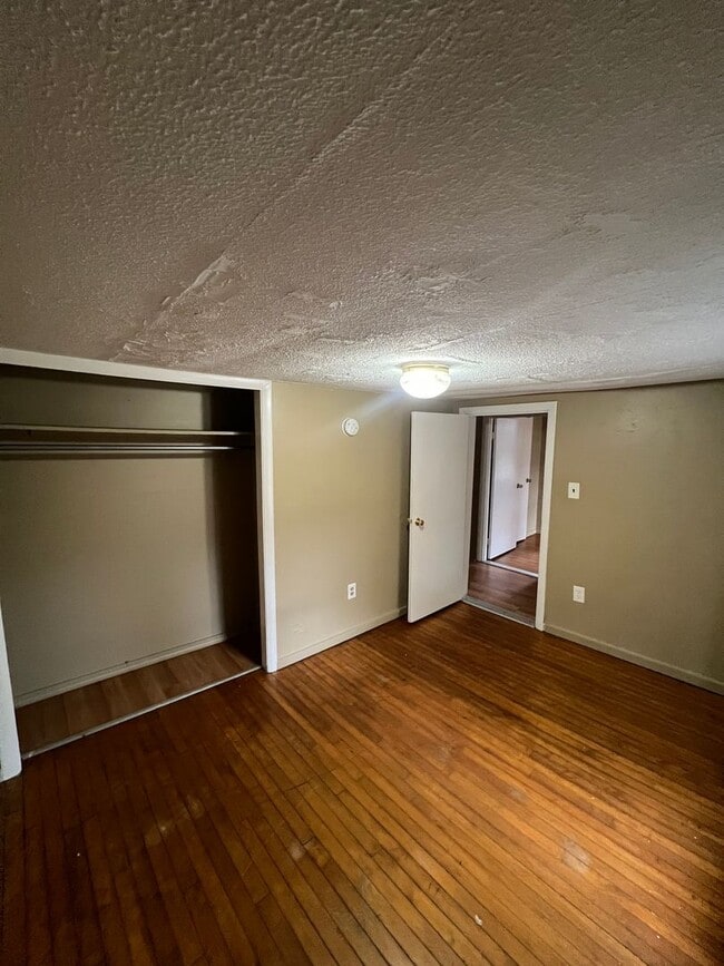 Photo - 16 Western Ave Unit Apt 1