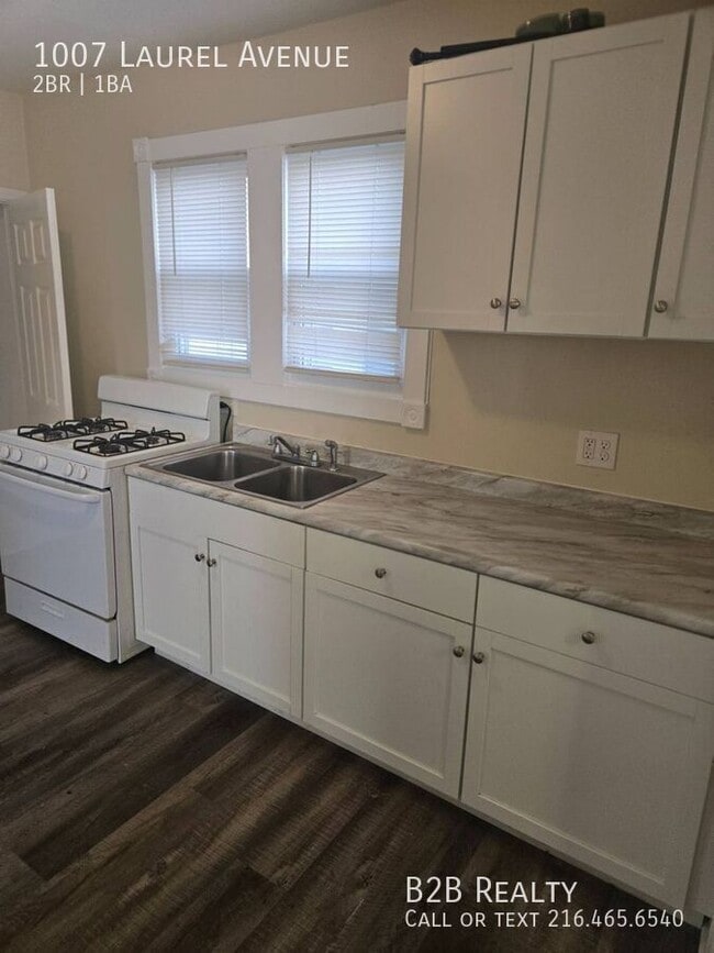 Photo - 1007 Laurel Ave