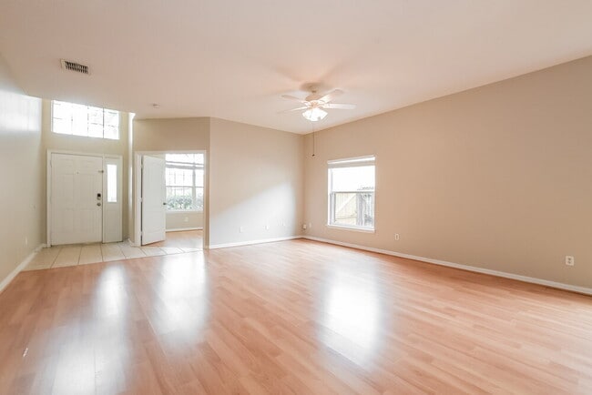 Photo - 10531 Leader Ln