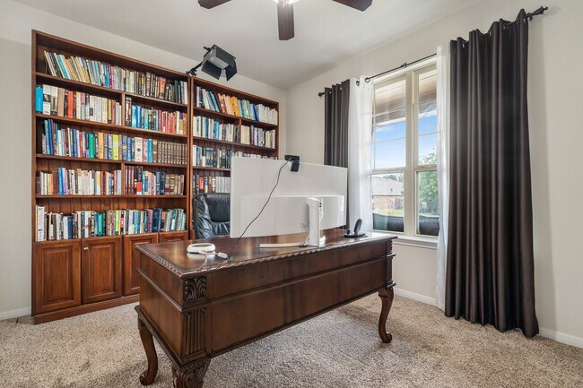Photo - 1505 Heartwood Dr