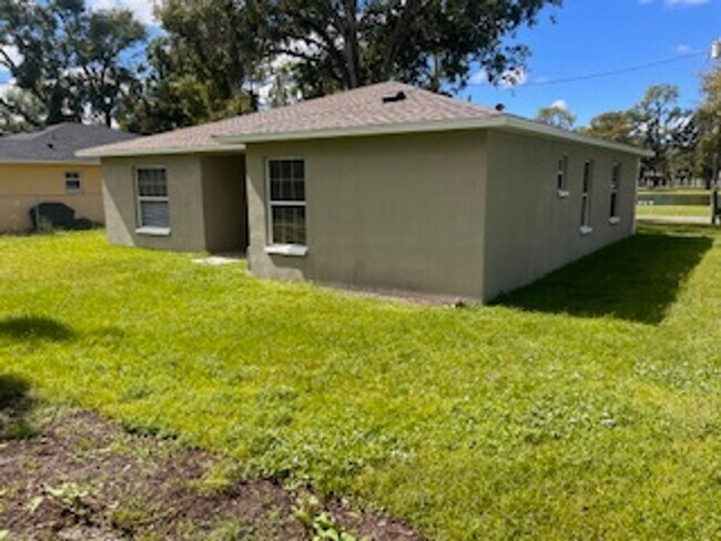 Photo - 106 Drake St