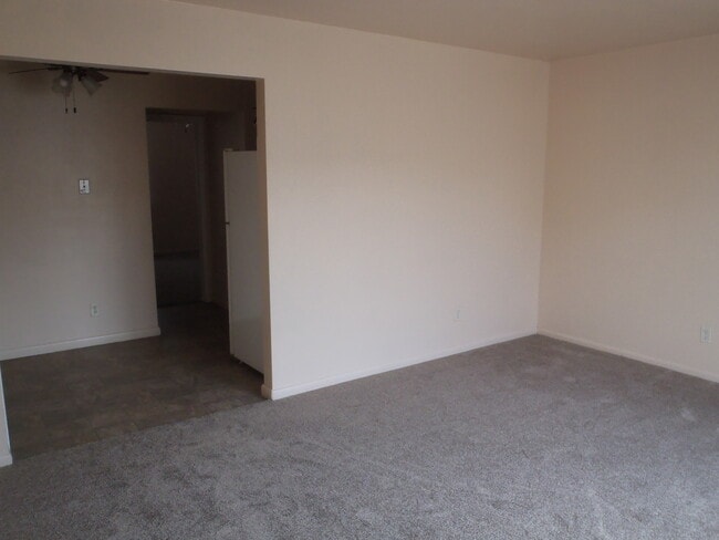 Building Photo - 4501 rushmore Dr NE Unit 19