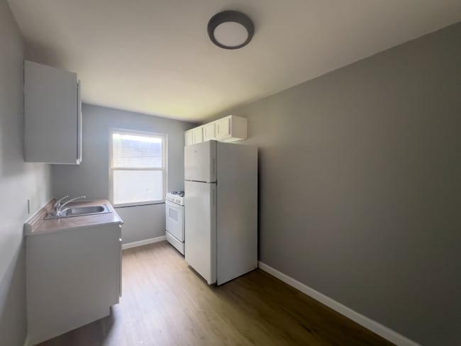 Photo - 10306 Shaker Blvd Unit 20