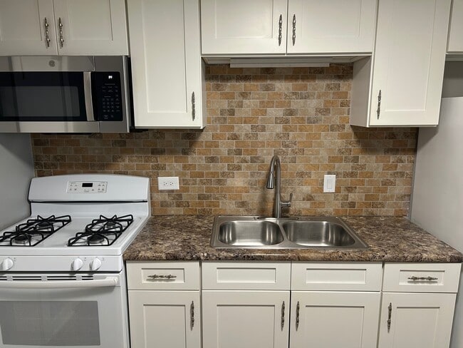 Photo - 9610 N Greenwood Ave Unit 2E