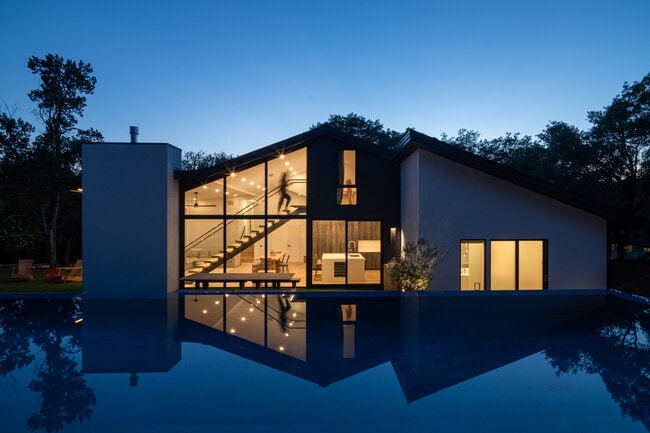 Building Photo - 2503 Dip Cove