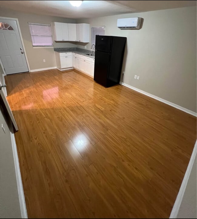 Photo - 7605 Bergamot Dr Unit 1