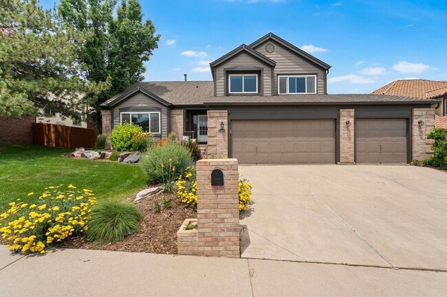 Building Photo - Stunning Fully Furnished Rental in Golden,...
