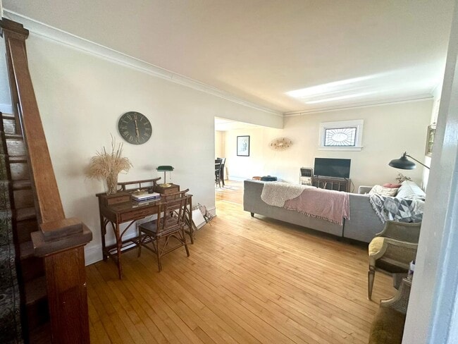 Photo - 2023 E Beverly Rd