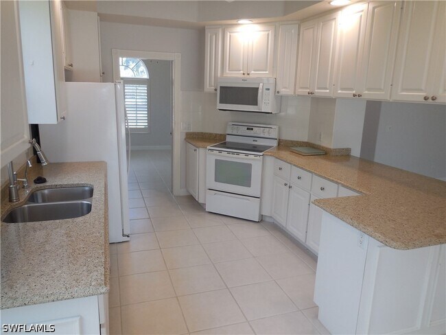 Photo - 5299 Hawkesbury Way
