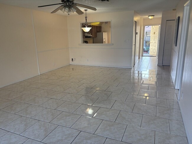 Photo - 110 SE 7th St Unit 5 Bldg 110