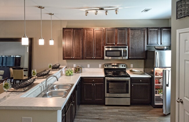 Loch Raven Pointe Apartments and Townhomes