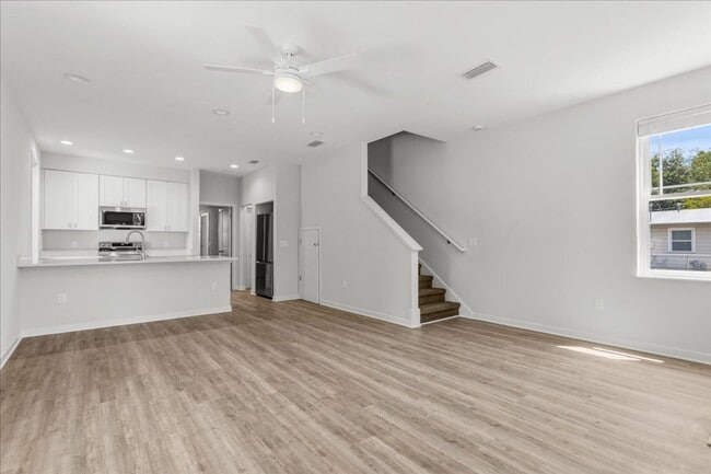 516 SW 7th Pl