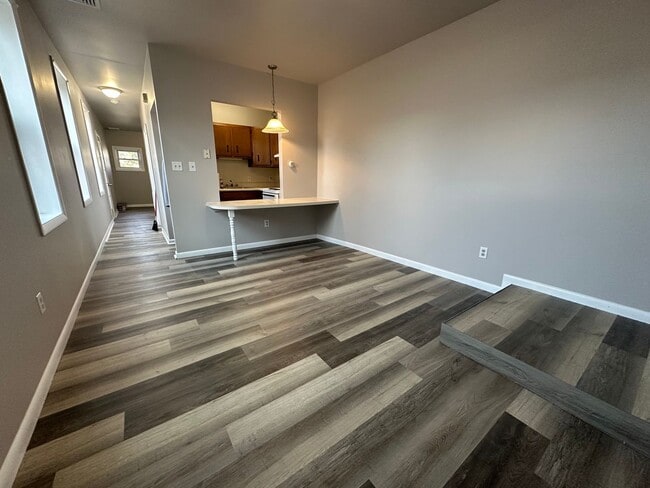 Building Photo - 363 Locust St Unit B Rental