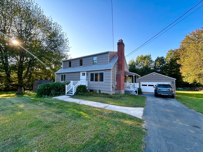 Photo - 12 Fieldstone Dr