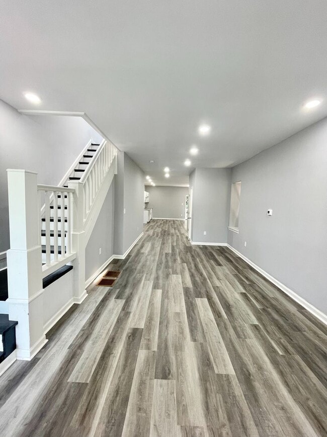 Building Photo - Move-In Ready 4BR Home with Bright Interiors & Ample Storage