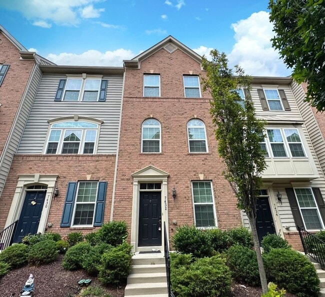Building Photo - Lovely 3 BR/2.5 BA Townhome in Elkridge!