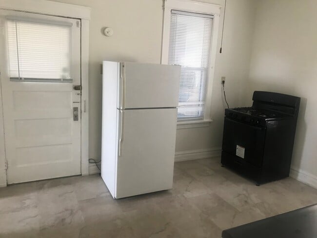 Photo - 2129 Lincoln Ave Unit 2F