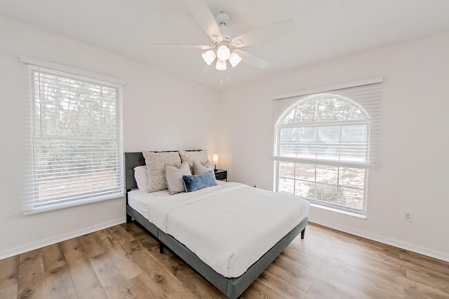 Building Photo - 16600 SW 50th Cir Rental