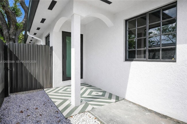 Photo - 3430 NW 10th Ave Unit 3430