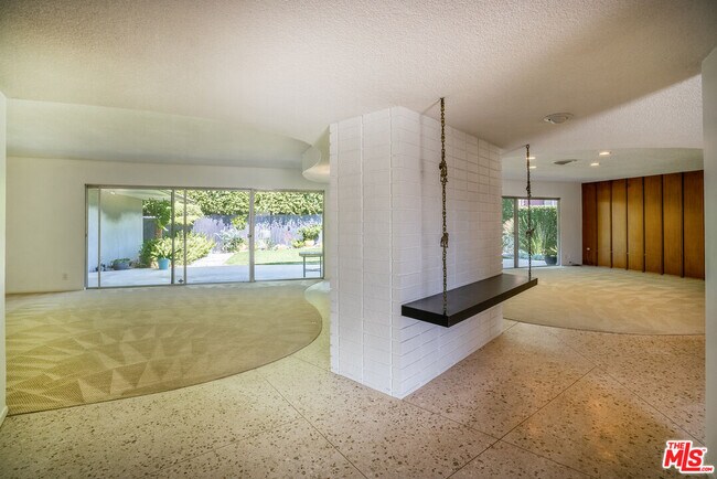 6125 Bedford Ave