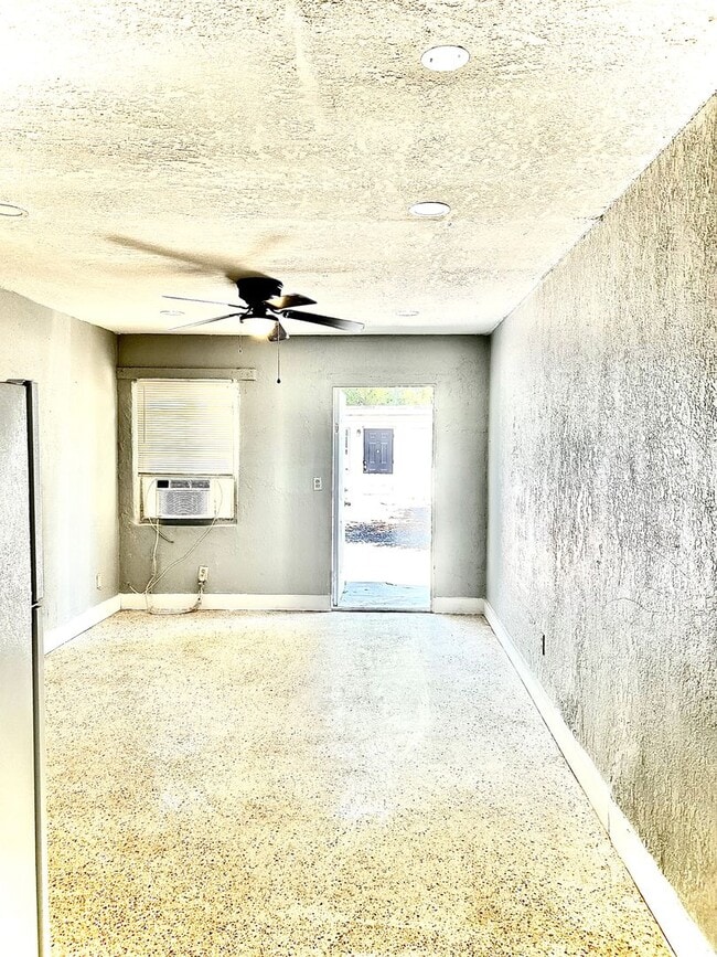 Photo - Charles Street Apartments 9 Unit 430 N. Charles Street - 09