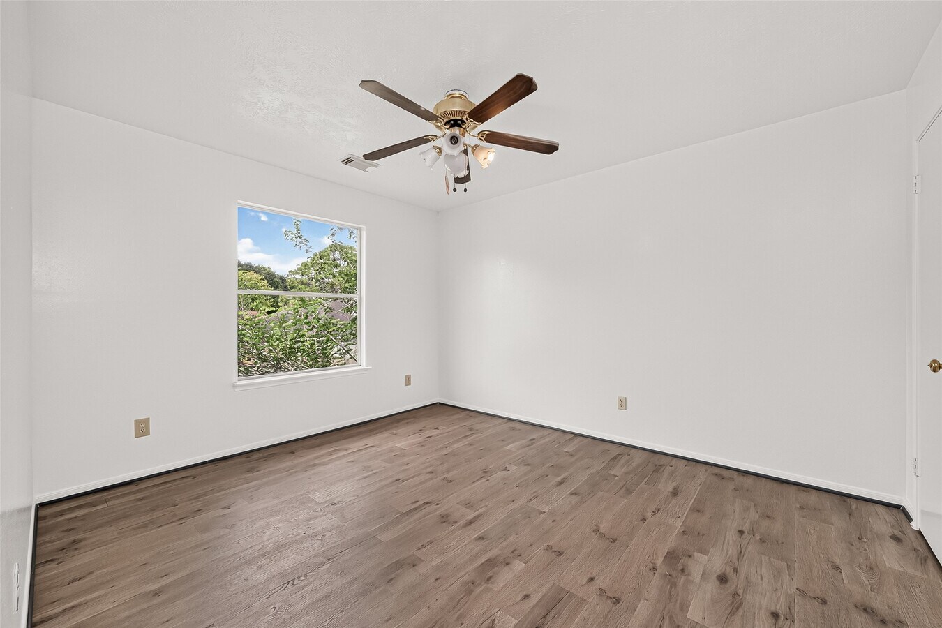 Photo - 8202 Worthington Dr
