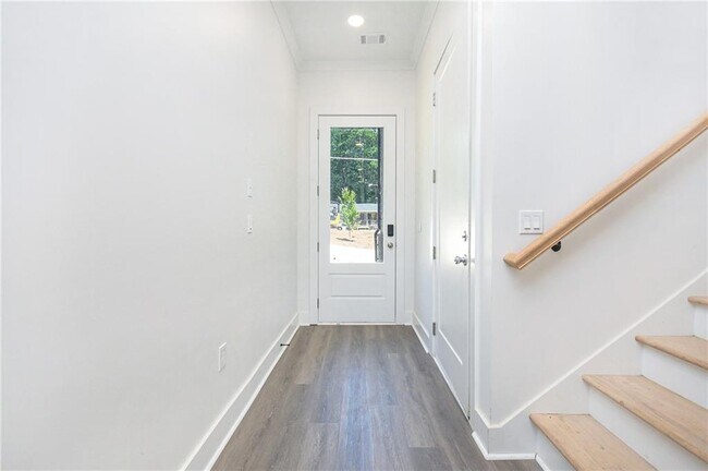 Photo - 3604 Pineview Cir NW