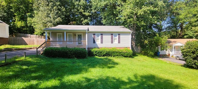 Cozy 3 bedroom ranch off of Genito Road wi... - Cozy 3 bedroom ranch off of Genito Road wi... House