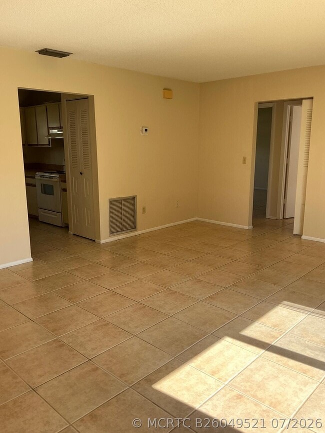 Photo - 1537 SE Arenson Ln