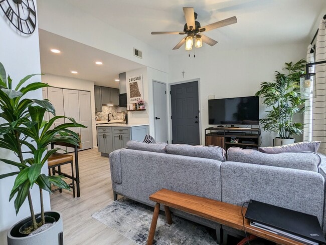Photo - 1301 Wyndham Dr