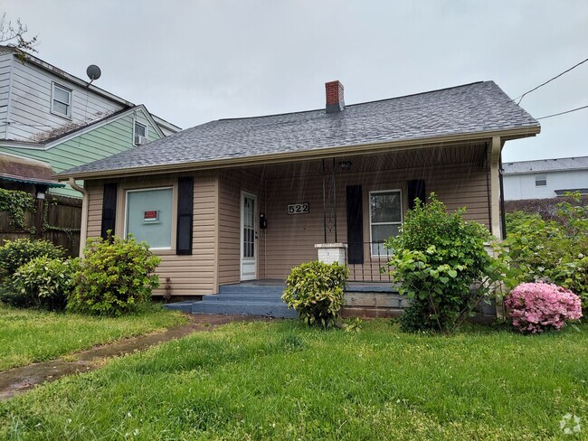 Building Photo - COMING SOON! 3 BEDROOM 1 BATH IN WINSTON-S... Rental