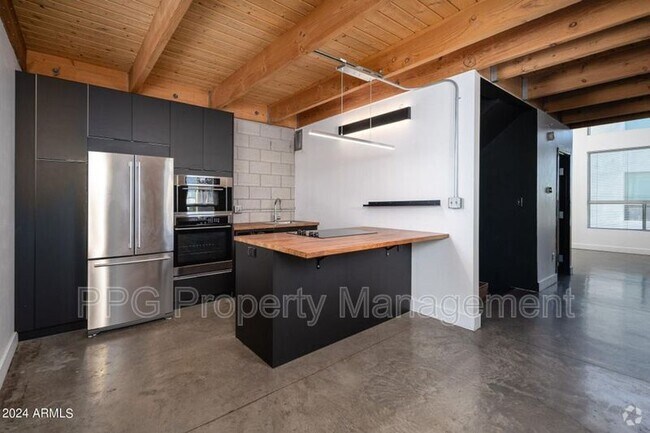Building Photo - 537 E Willetta St Rental