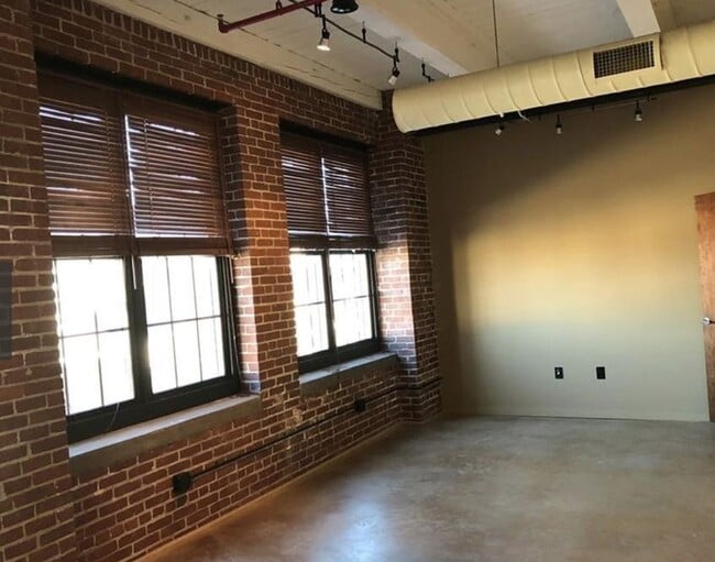 Photo - 406 Lincoln St Unit 206