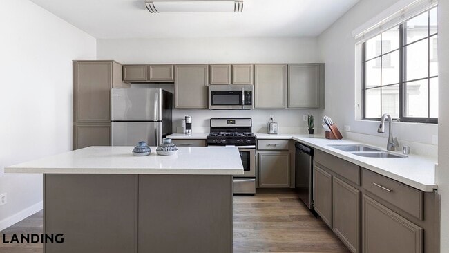 Photo - 9242 W Russell Rd Unit 09-211